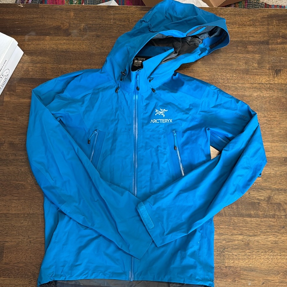 Arc’teryx Shell -LIKE NEW